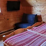 Apartment Urige Waldbienenhuette Diex