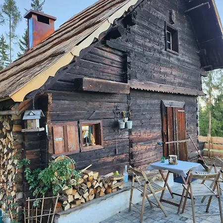 Apartment Urige Waldbienenhuette *