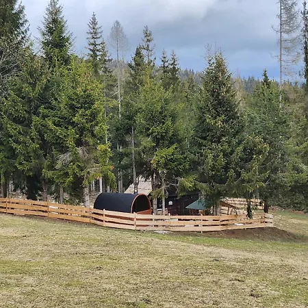 Urige Waldbienenhuette * Diex