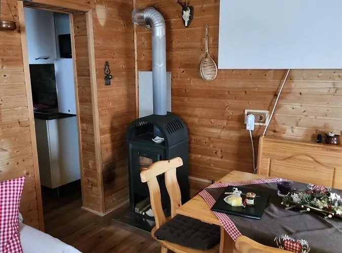 Urige Waldbienenhuette Apartman