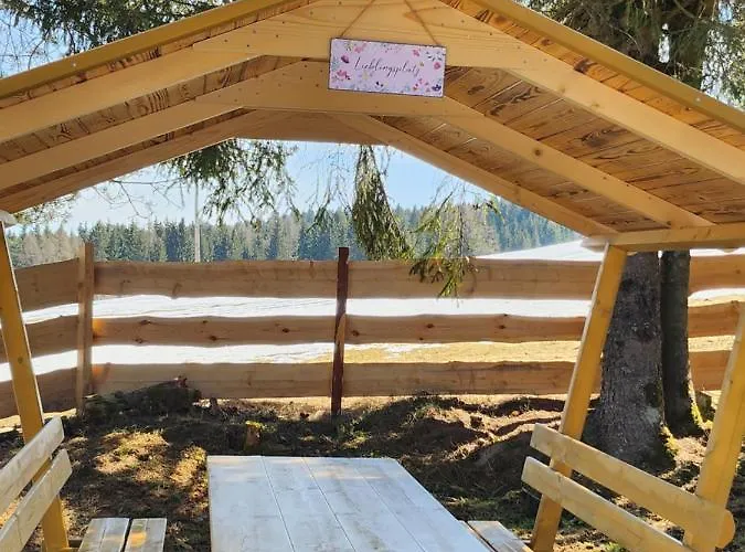 Urige Waldbienenhuette Apartman *